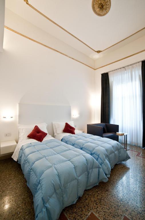 Town House Cavour Bed & Breakfast Reggio Calabria Room photo