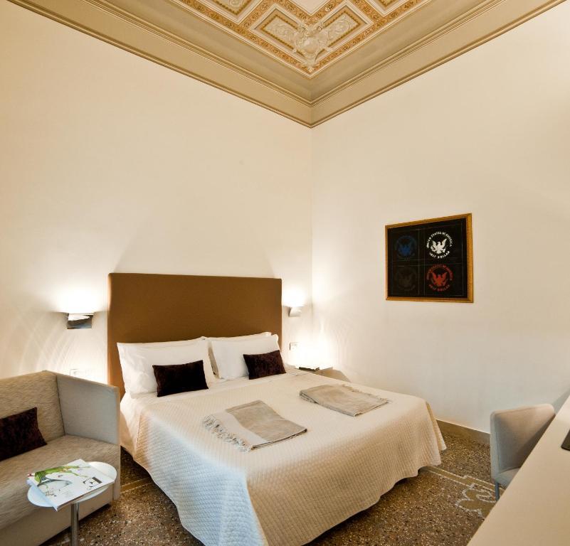 Town House Cavour Bed & Breakfast Reggio Calabria Room photo