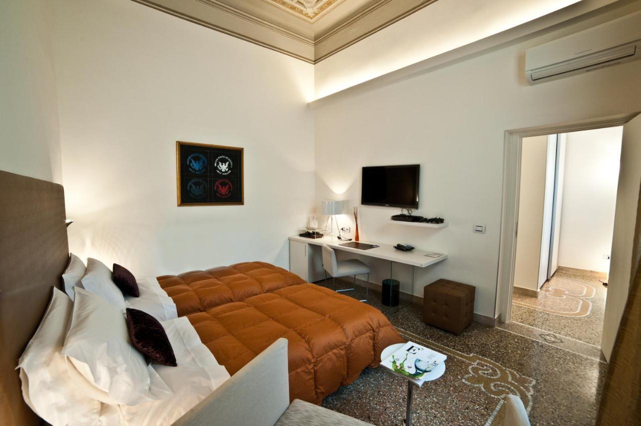 Town House Cavour Bed & Breakfast Reggio Calabria Room photo